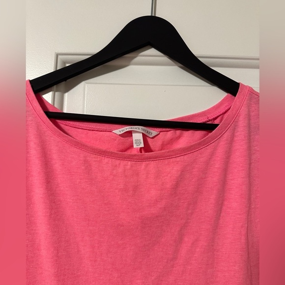 Victoria’s Secret Neon Bright Pink Crew Neck Long T-shirt Size Small - Picture 4 of 8